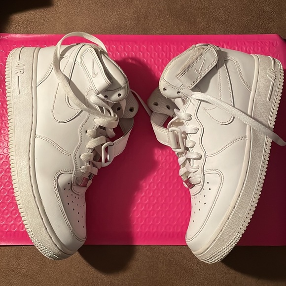 100% Authentic Nike Air Force 1 Mid Sz. 6 - Picture 4 of 5
